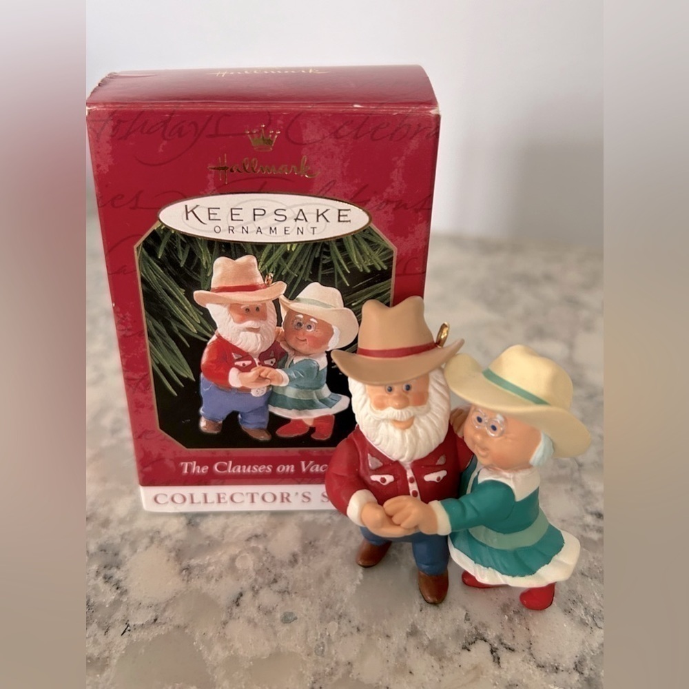 Hallmark Keepsake The Clauses on Vacation 1999